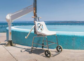 Élévateur de piscine pour PMR : ce que vous devez savoir pour bien choisir