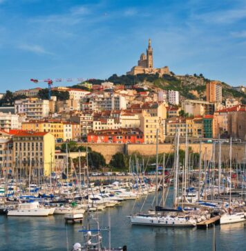 Maisons anciennes en bord de mer à Marseille : que vérifier avant d’acheter ?