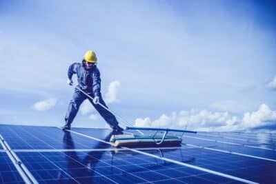 Panneaux solaires et rénovation énergétique : une combinaison gagnante pour réduire votre empreinte carbone