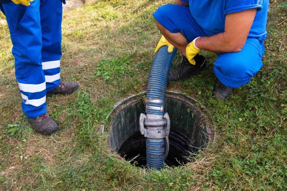 déboucher une fosse septique 