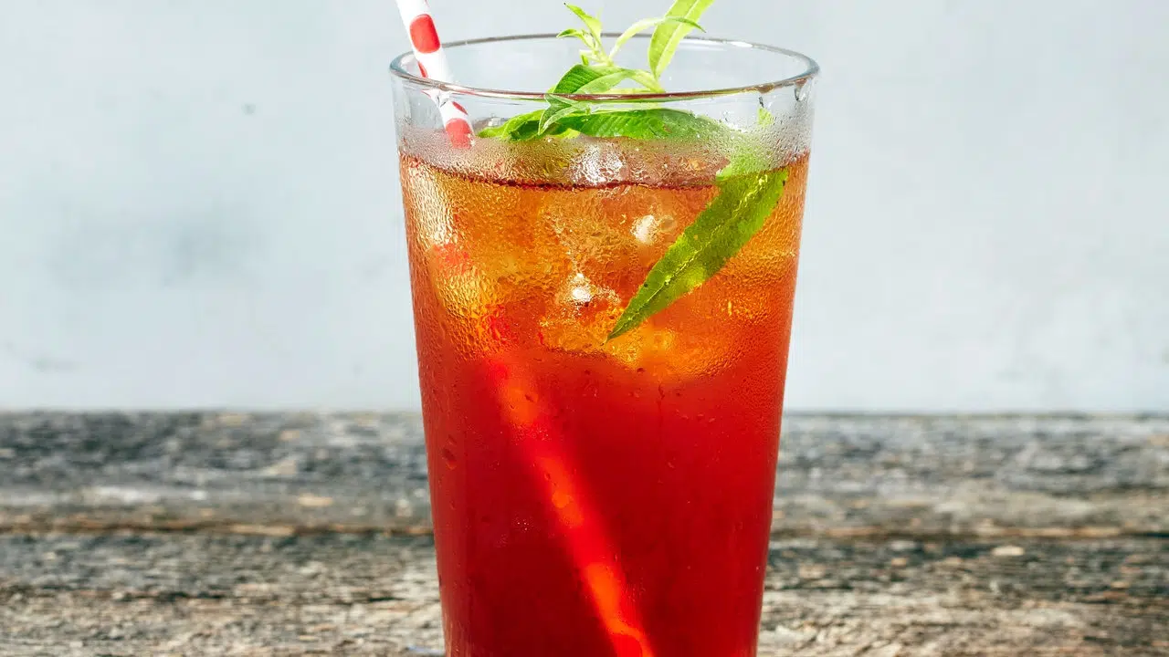 cold-brew-plum-iced-tea