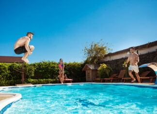 Comment choisir la piscine parfaite pour votre jardin ?