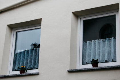 Fenêtres double vitrage : avantages et options pour réussir votre rénovation à Enghien-les-Bains