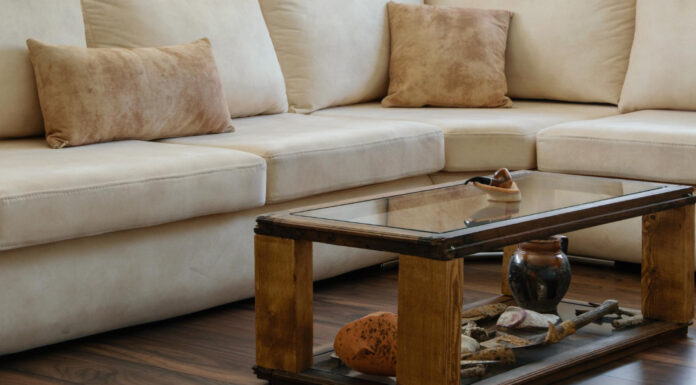 La table basse, pièce maîtresse du salon : comment bien la choisir ?