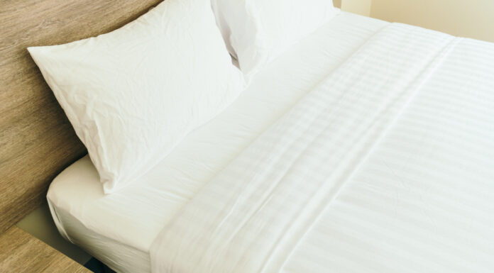 Parure de lit en pur lin : l’élégance et le confort dans votre chambre