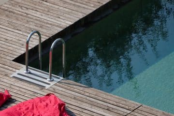 Pourquoi faire installer un piscine en bois ?