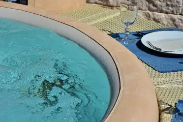Un merveilleux spa gonflable s'invite sur votre terrasse